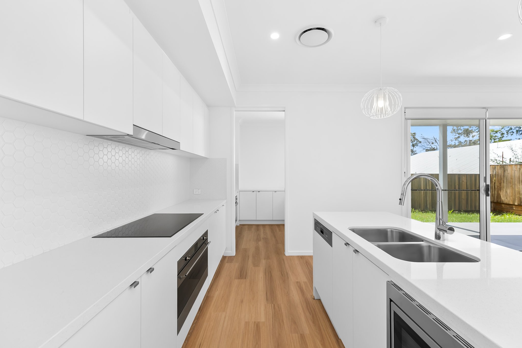 15-web-or-mls-33-prahan-cres