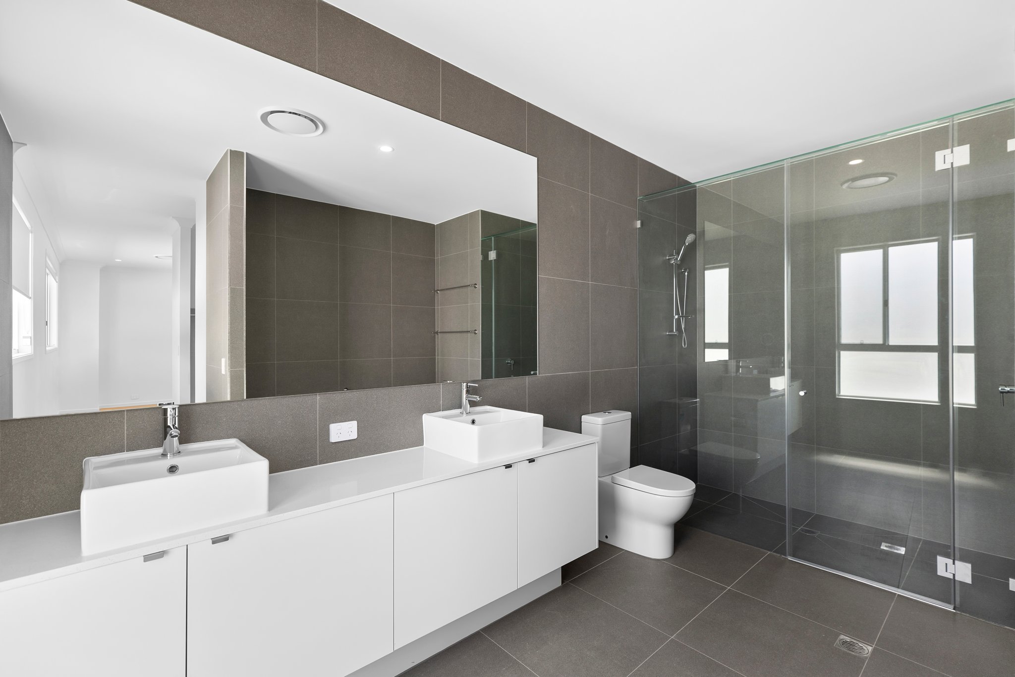 7-web-or-mls-33-prahan-cres